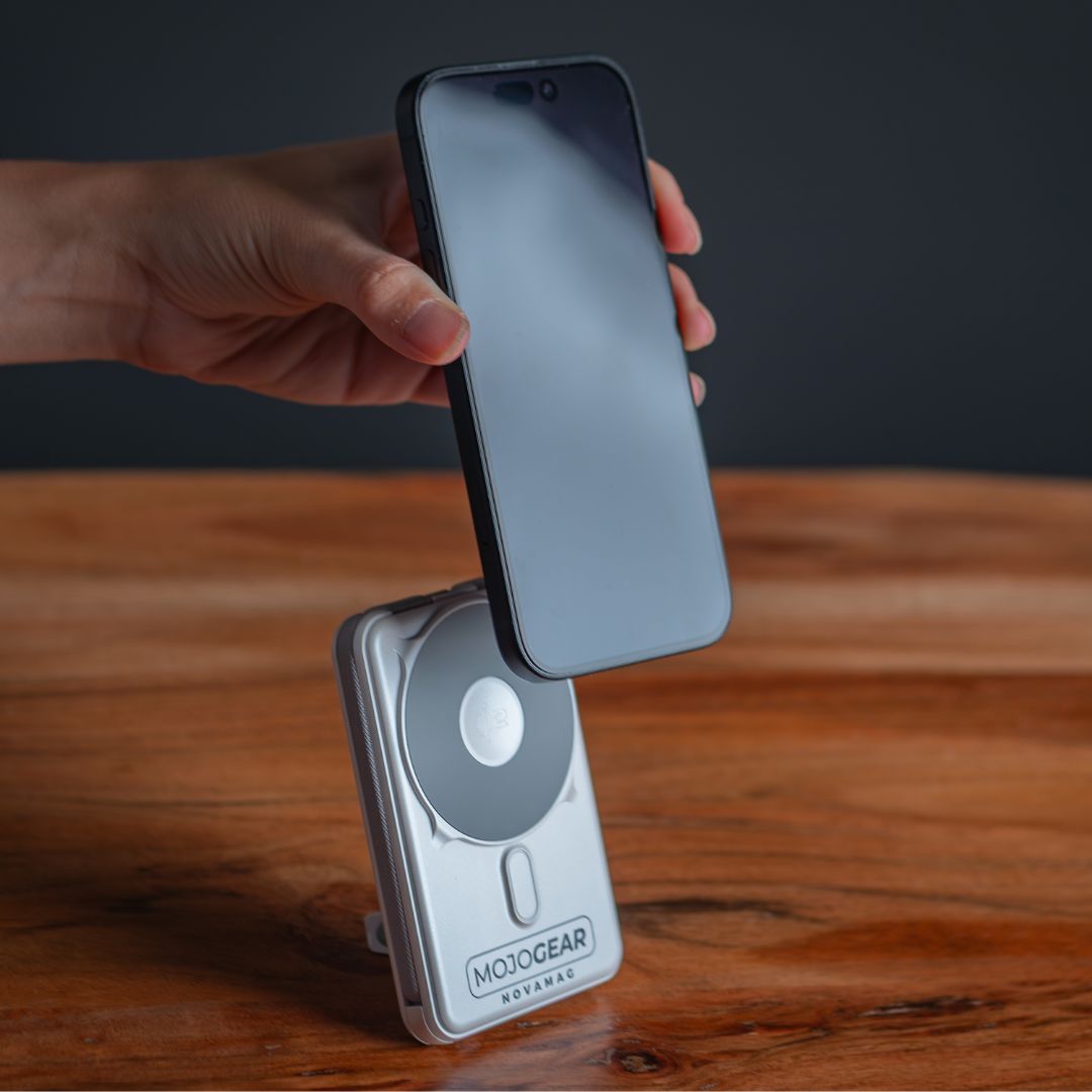 MOJOGEAR NovaMag All-in-1 Powerbank 10.000 mAh – Draadloos Qi2 & ingebouwde kabels – Wit - Powerbanks