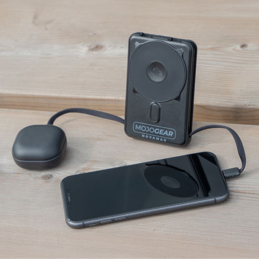 MOJOGEAR NovaMag All-in-1 Powerbank 10.000 mAh – Draadloos Qi2 & ingebouwde kabels – Zwart - Powerbanks