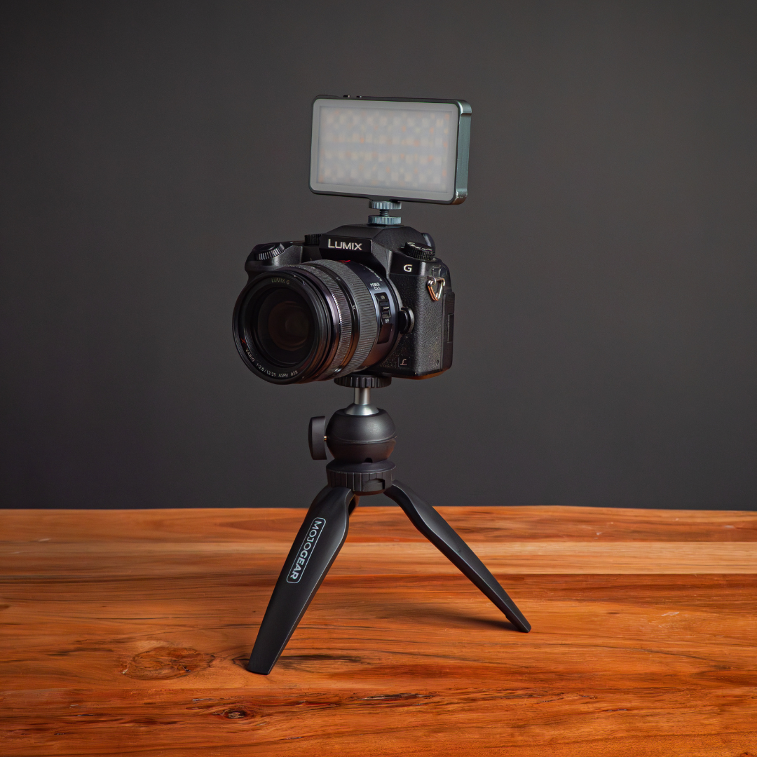 MOJOGEAR Video KIT / vlog set: Mini-statief + telefoonhouder + microfoon + lampje - Ministatieven