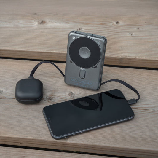 MOJOGEAR NovaMag All-in-1 Powerbank 10.000 mAh – Draadloos Qi2 & ingebouwde kabels – Grijs - Powerbanks
