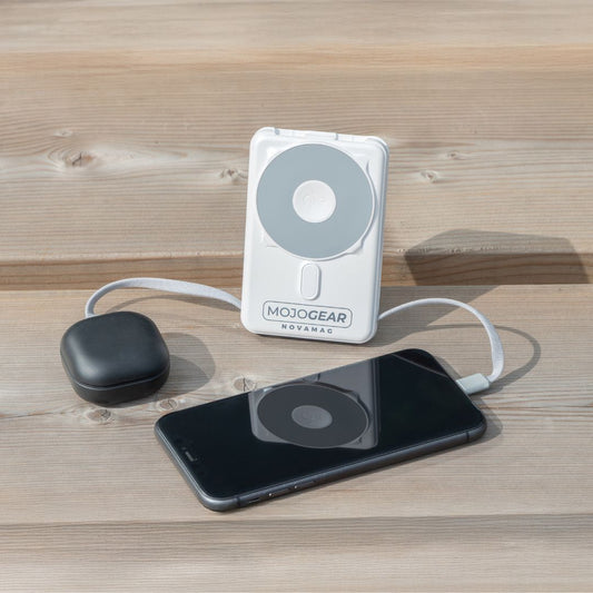 MOJOGEAR NovaMag All-in-1 Powerbank 10.000 mAh – Draadloos Qi2 & ingebouwde kabels – Wit - Powerbanks